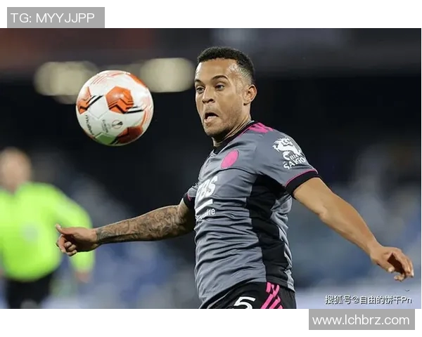 足坛风云再起 揭秘那些球星背后的隐秘情感与争议内幕